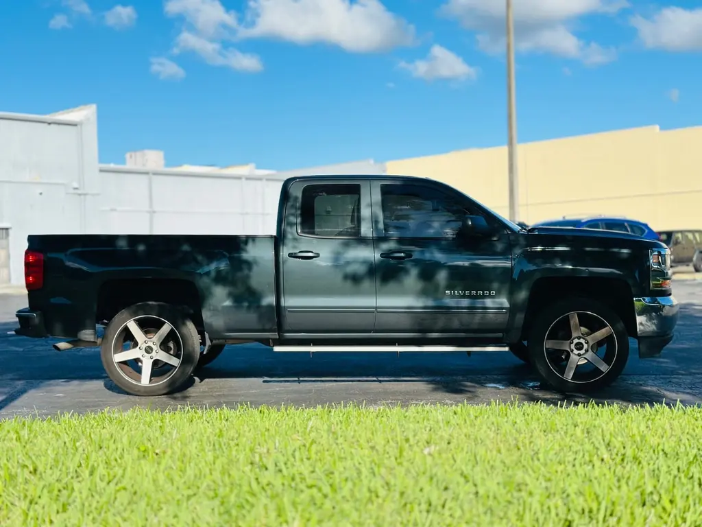 Florida Fine Cars - Used CHEVROLET SILVERADO 1500 2018 MARGATE LT