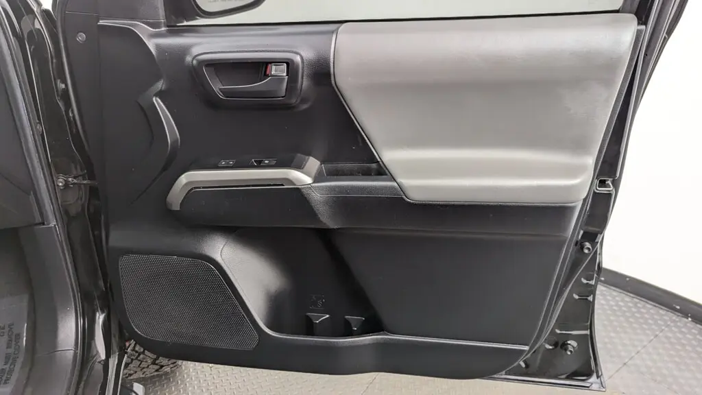 Florida Fine Cars - Used TOYOTA TACOMA 2WD 2022 MARGATE SR5