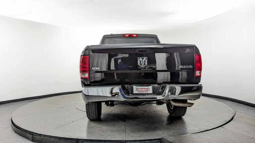 2024 Ram 1500 Classic SLT photo 4