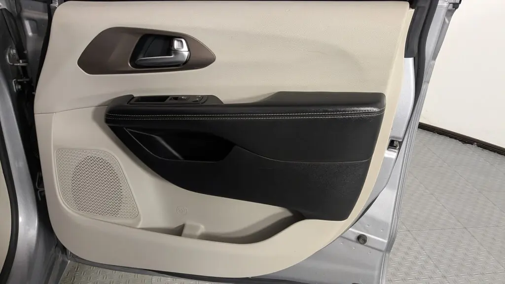 Florida Fine Cars - Used CHRYSLER VOYAGER 2020 ORLANDO LXI