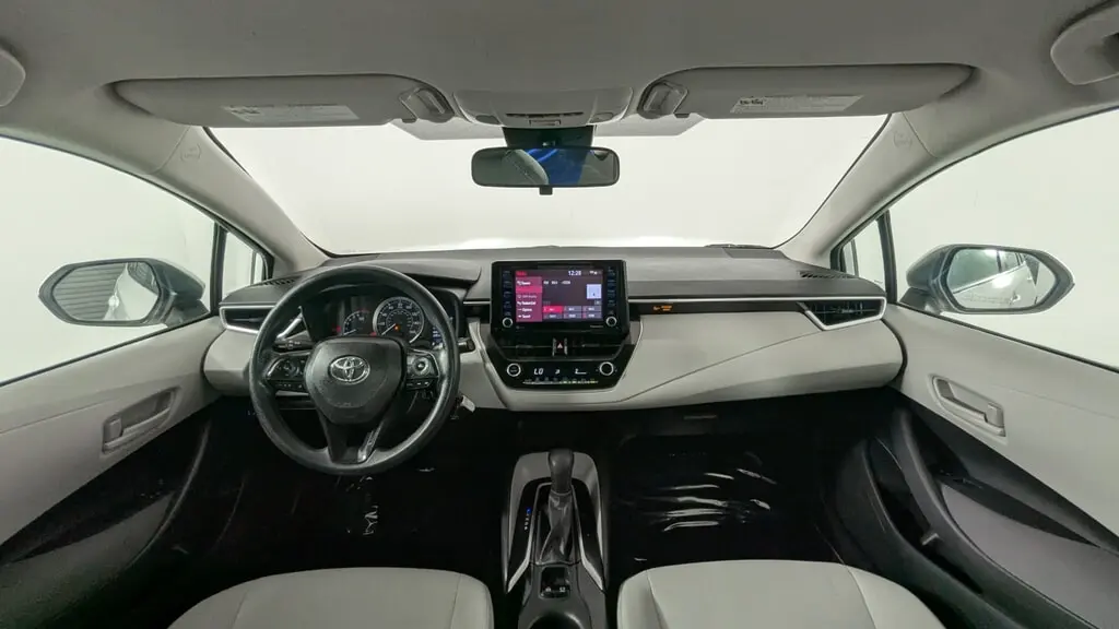 2022 Toyota Corolla LE photo 4