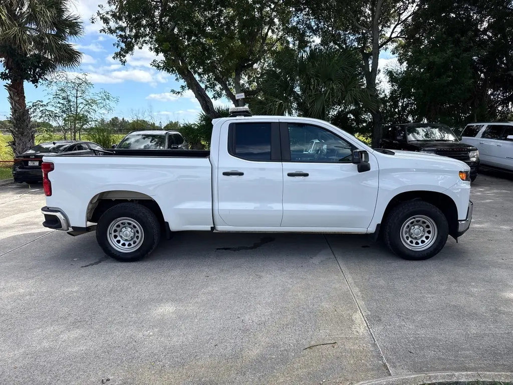 2022 Chevrolet Silverado 1500 Work Truck photo 4