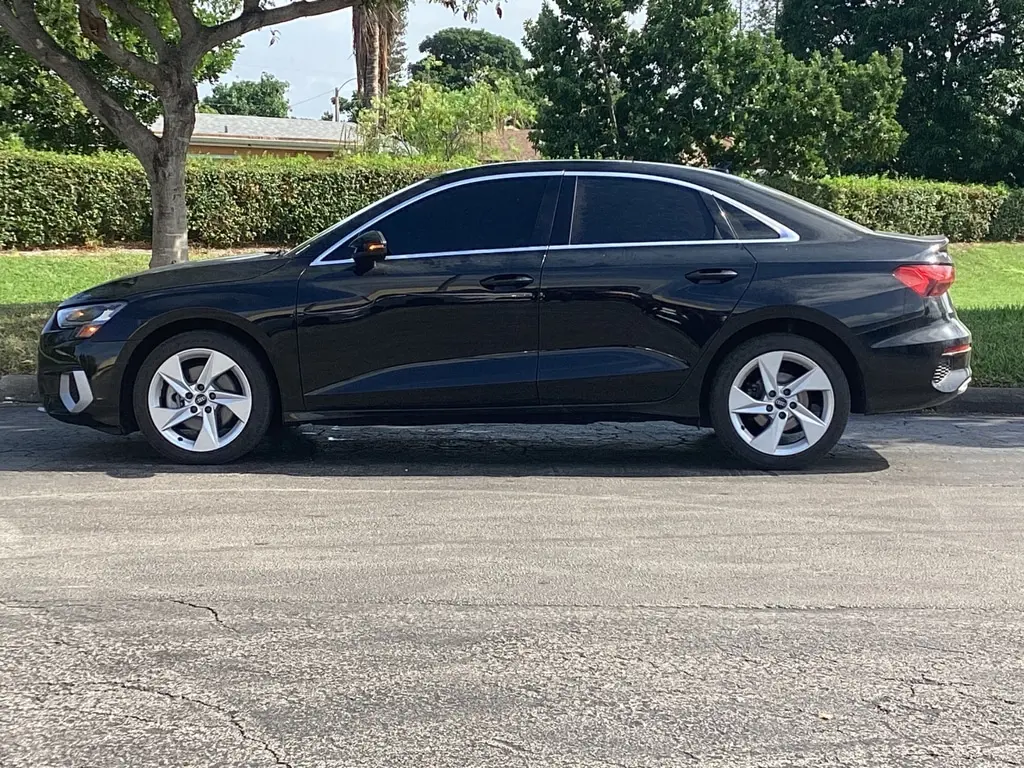 2022 Audi A3 Premium photo 2