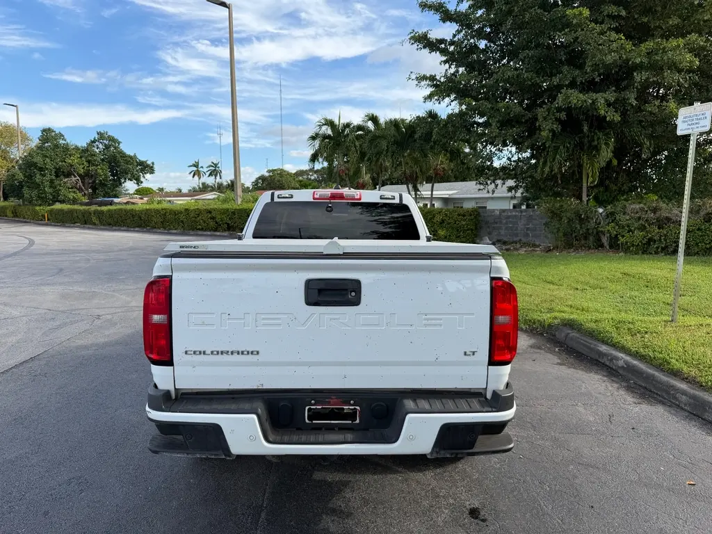 2022 Chevrolet Colorado LT photo 3