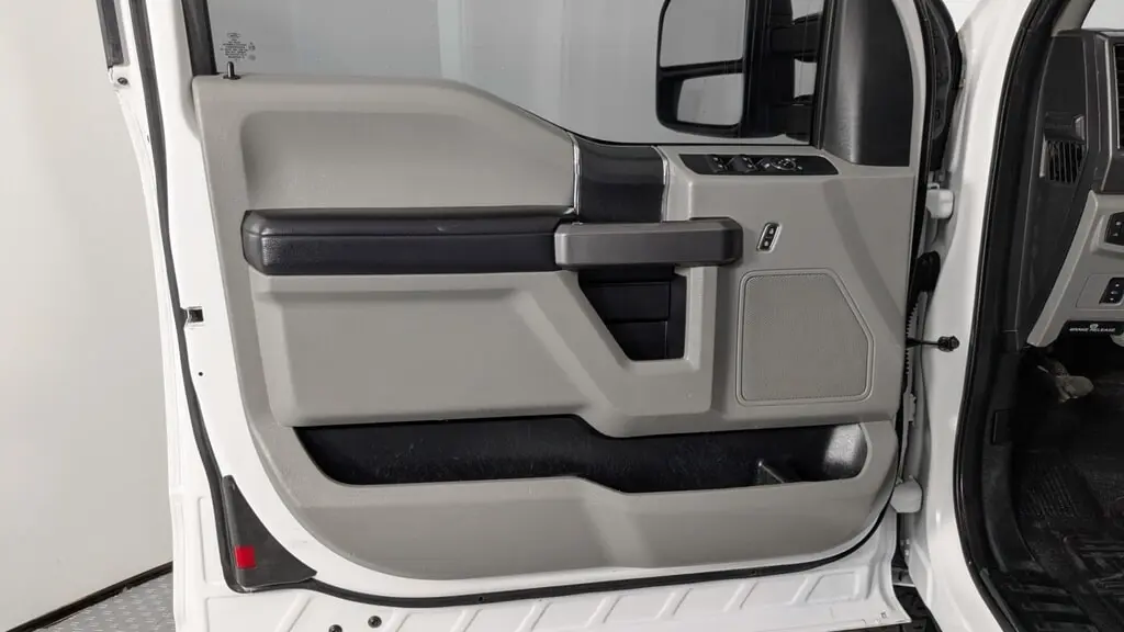 Florida Fine Cars - Used FORD SUPER DUTY F-250 SRW 2018 ORLANDO XLT