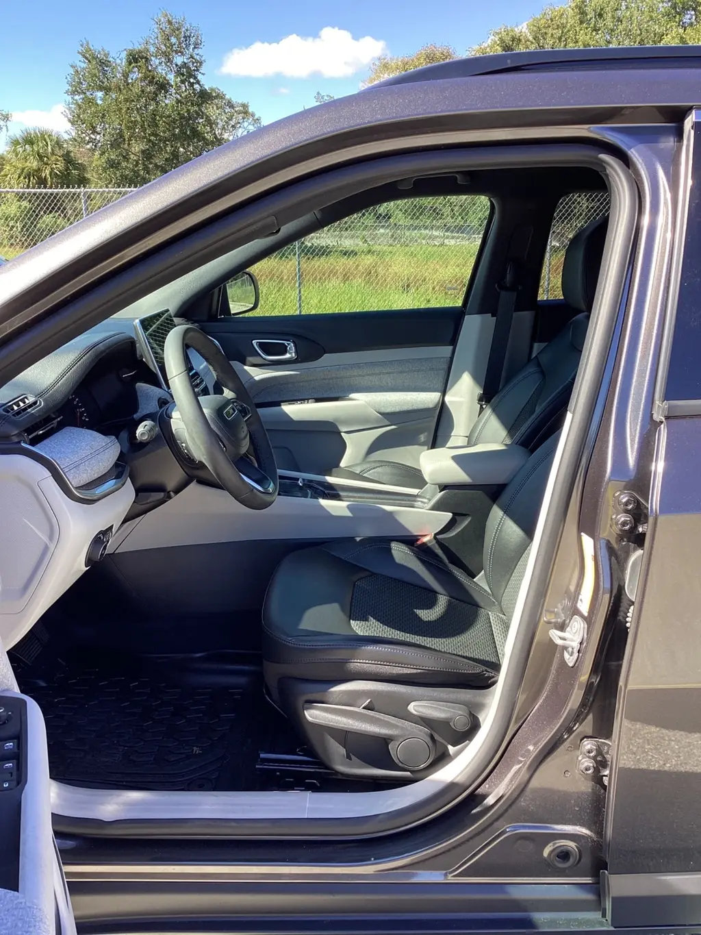 Florida Fine Cars - Used JEEP COMPASS 2023 ORLANDO LATITUDE