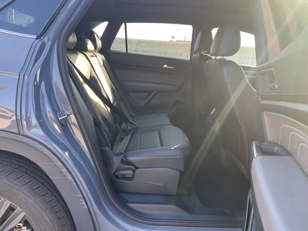 Florida Fine Cars - Used VOLKSWAGEN ATLAS CROSS SPORT 2021 ORLANDO 3.6L V6 SE W/TECHNOLOGY R-LINE