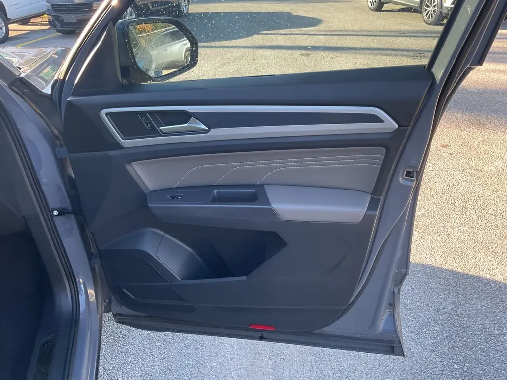 Florida Fine Cars - Used VOLKSWAGEN ATLAS CROSS SPORT 2021 ORLANDO 3.6L V6 SE W/TECHNOLOGY R-LINE