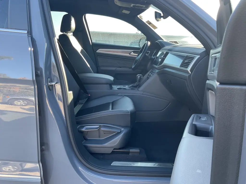 Florida Fine Cars - Used VOLKSWAGEN ATLAS CROSS SPORT 2021 ORLANDO 3.6L V6 SE W/TECHNOLOGY R-LINE