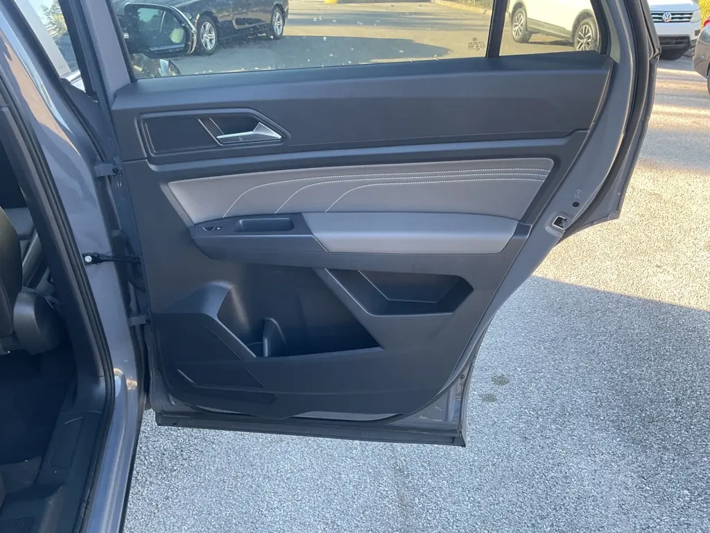 Florida Fine Cars - Used VOLKSWAGEN ATLAS CROSS SPORT 2021 ORLANDO 3.6L V6 SE W/TECHNOLOGY R-LINE