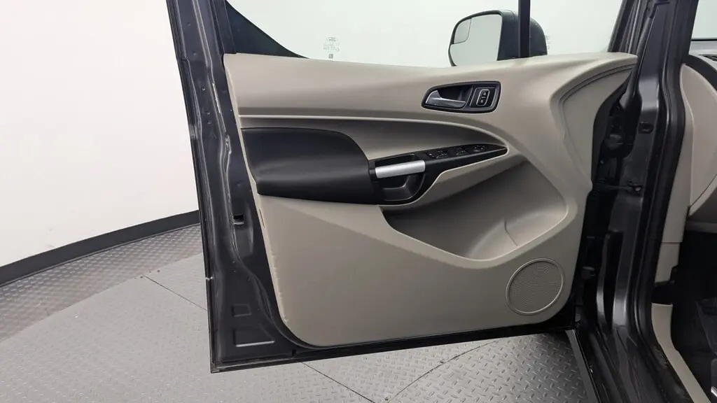 Florida Fine Cars - Used FORD TRANSIT CONNECT WAGON 2019 WEST PALM XLT