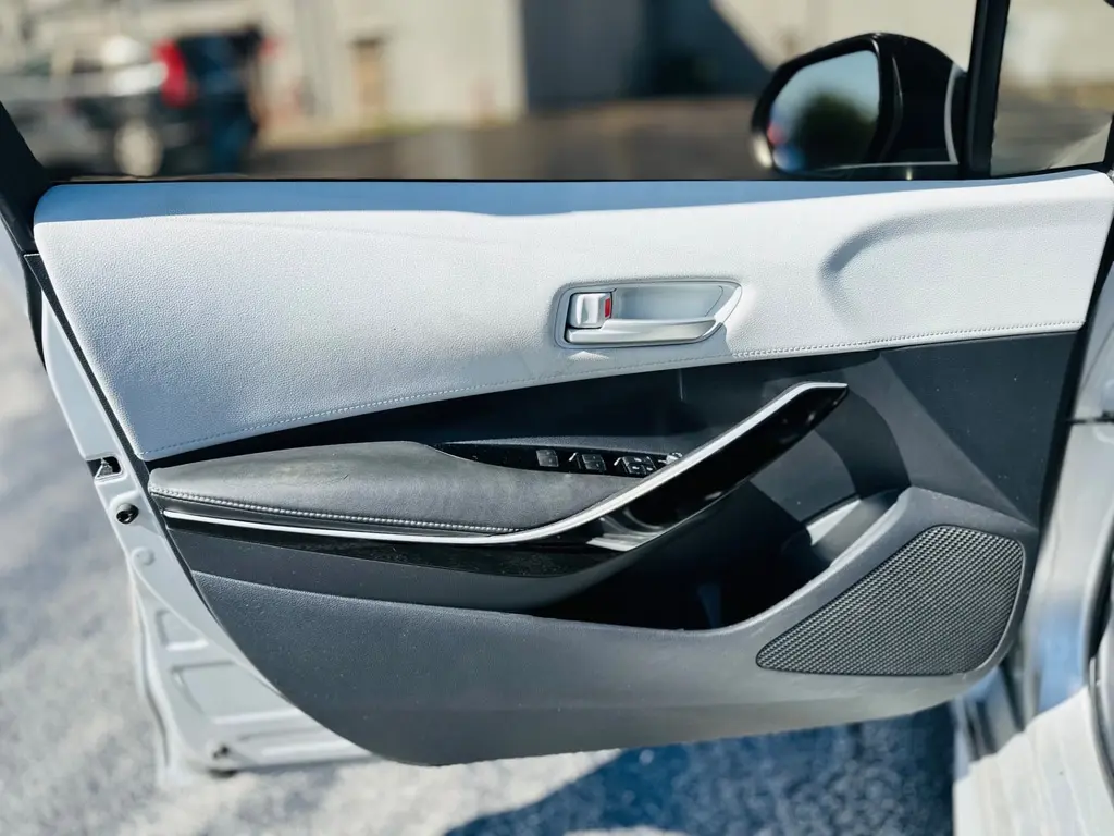 Florida Fine Cars - Used TOYOTA COROLLA HATCHBACK 2019 MARGATE XSE