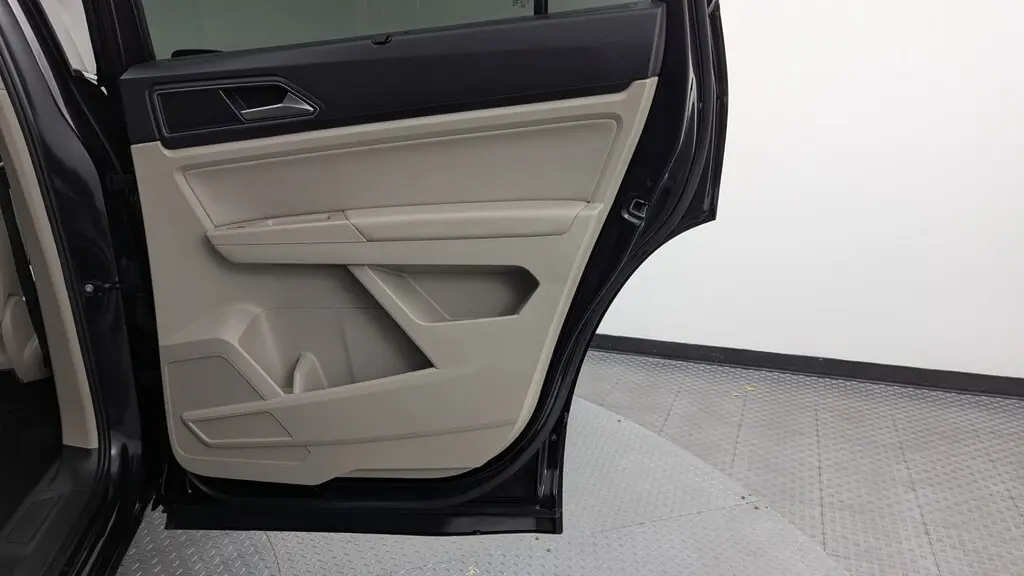 Florida Fine Cars - Used VOLKSWAGEN ATLAS 2019 WEST PALM 3.6L V6 SEL