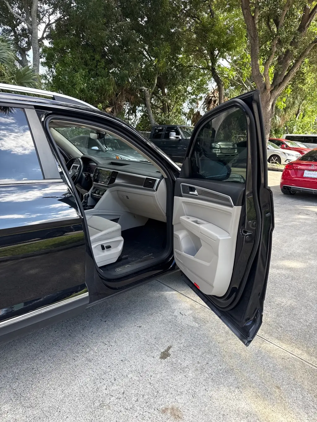 Florida Fine Cars - Used VOLKSWAGEN ATLAS 2019 WEST PALM 3.6L V6 SEL