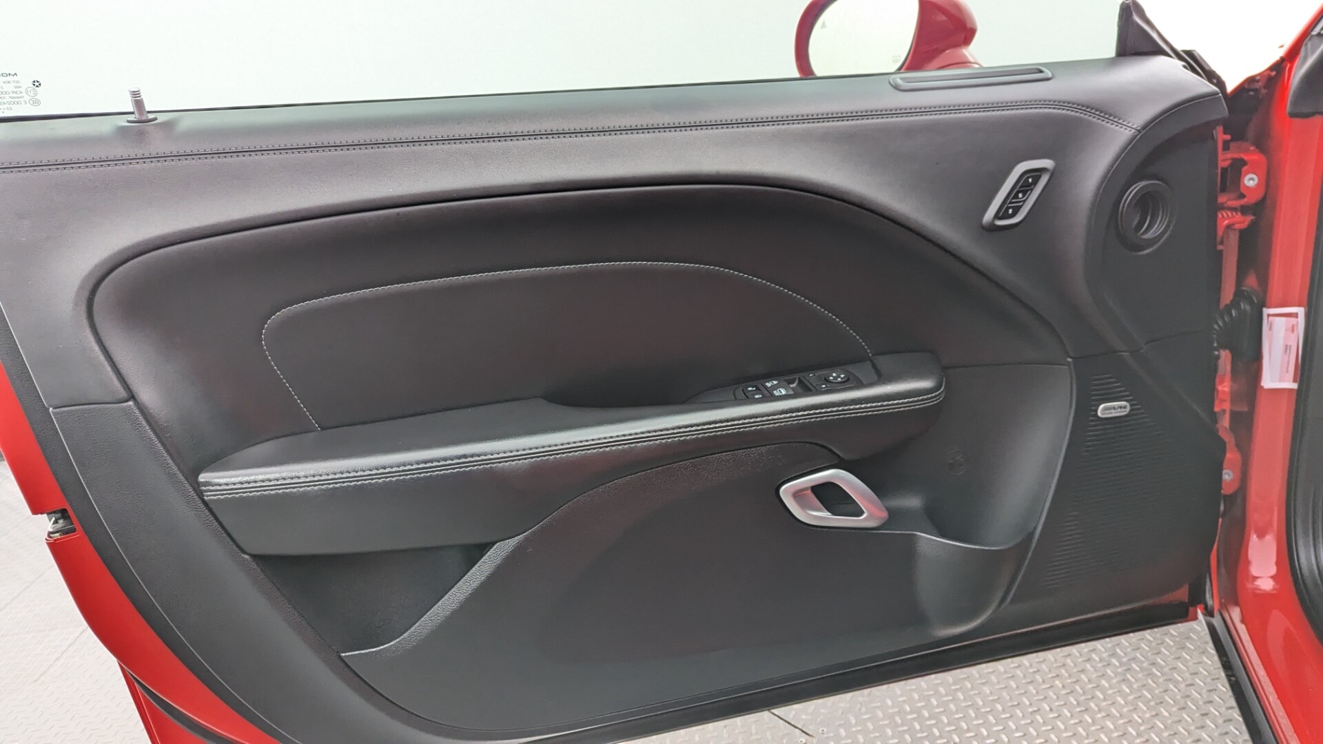 used vehicle - COUPE DODGE CHALLENGER 2023