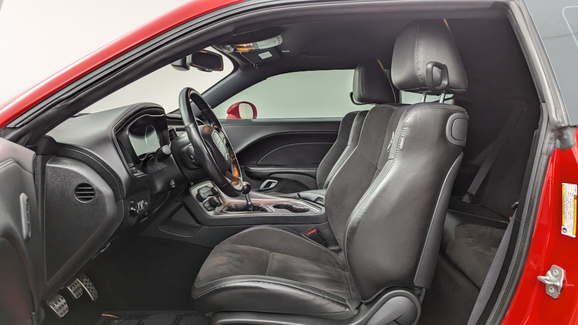 used vehicle - COUPE DODGE CHALLENGER 2023