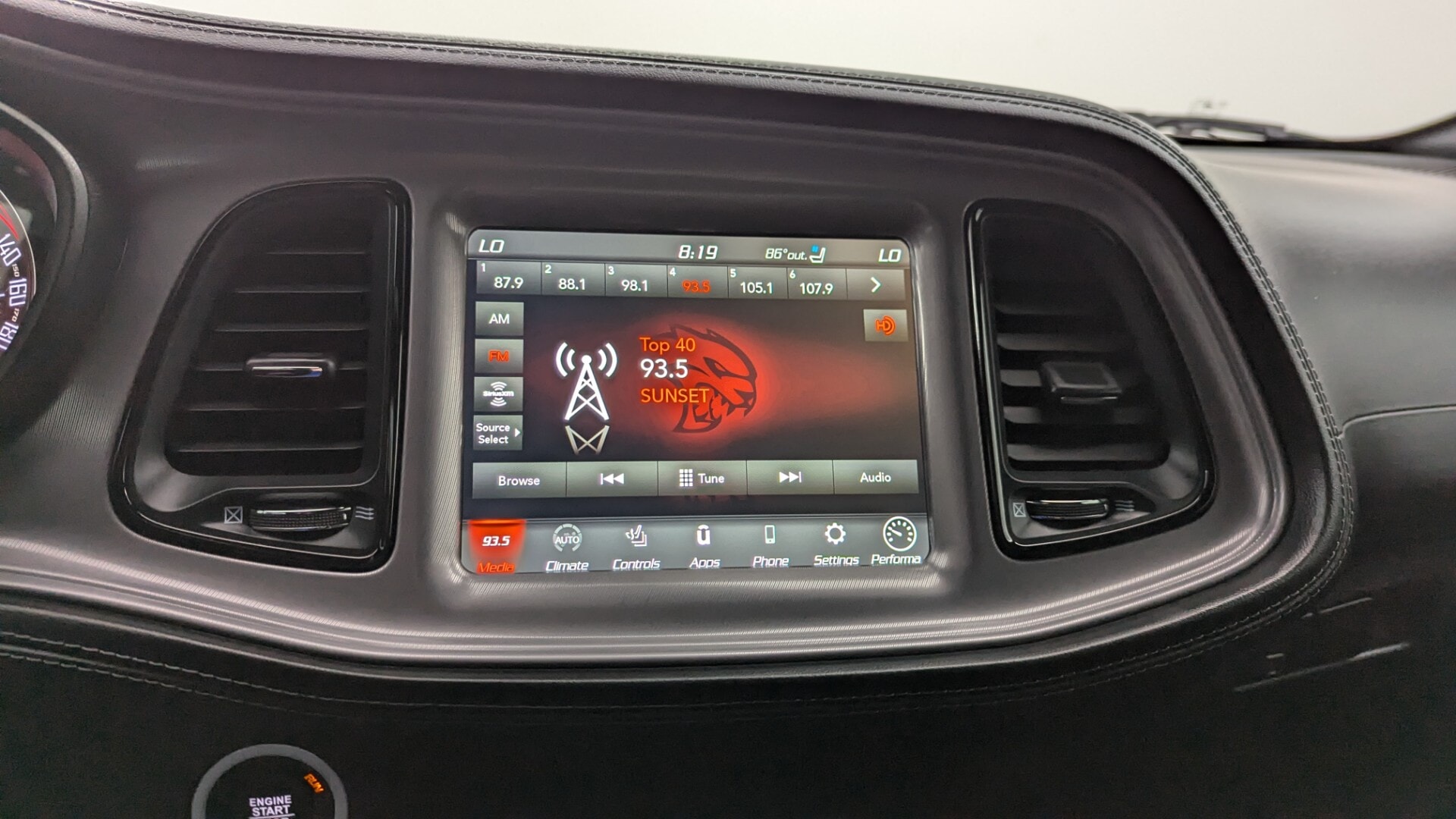 used vehicle - COUPE DODGE CHALLENGER 2023