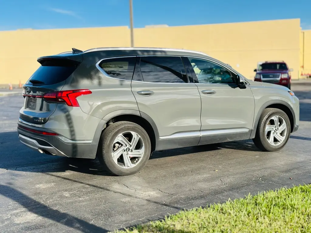 2023 Hyundai Santa Fe SEL Premium photo 4