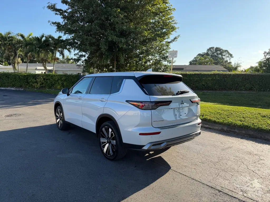 Florida Fine Cars - Used MITSUBISHI OUTLANDER 2025 MIAMI SE