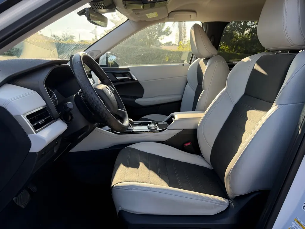 Florida Fine Cars - Used MITSUBISHI OUTLANDER 2025 MIAMI SE