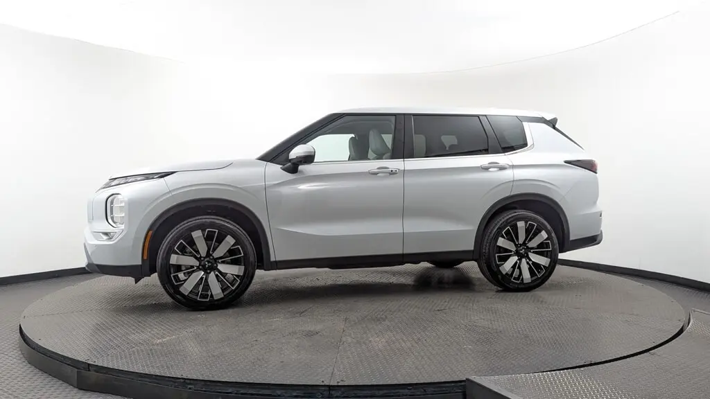 Florida Fine Cars - Used MITSUBISHI OUTLANDER 2025 MIAMI SE