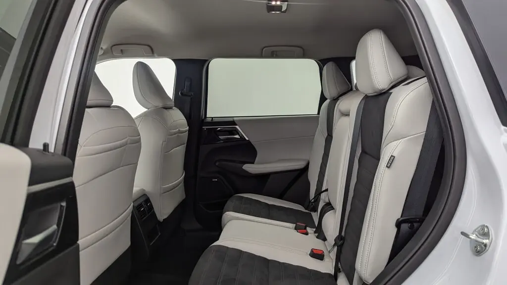 Florida Fine Cars - Used MITSUBISHI OUTLANDER 2025 MIAMI SE