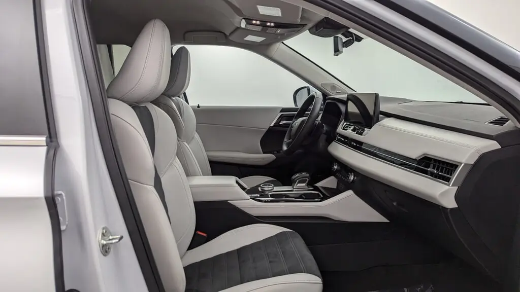 Florida Fine Cars - Used MITSUBISHI OUTLANDER 2025 MIAMI SE