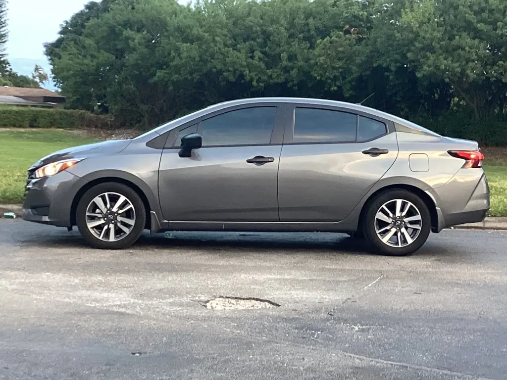 2024 Nissan Versa S photo 2