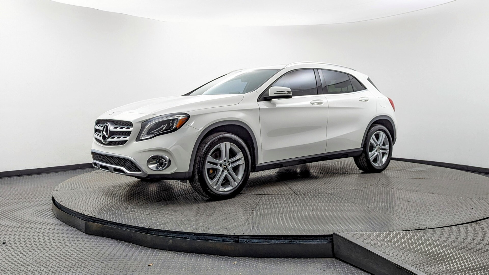 2019 Mercedes-Benz GLA-Class GLA250's photo