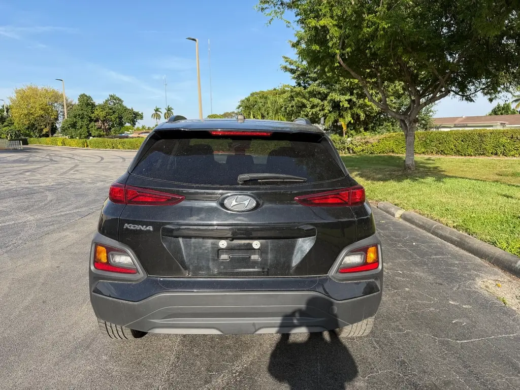 2021 Hyundai Kona SEL photo 4