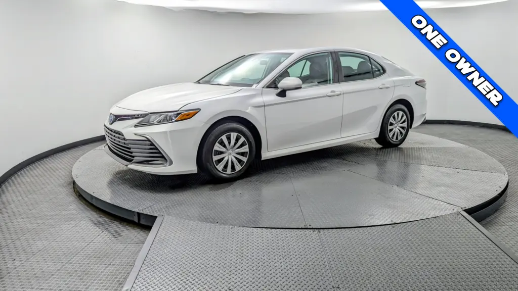 Florida Fine Cars - Used TOYOTA CAMRY 2024 WEST PALM HYBRID LE