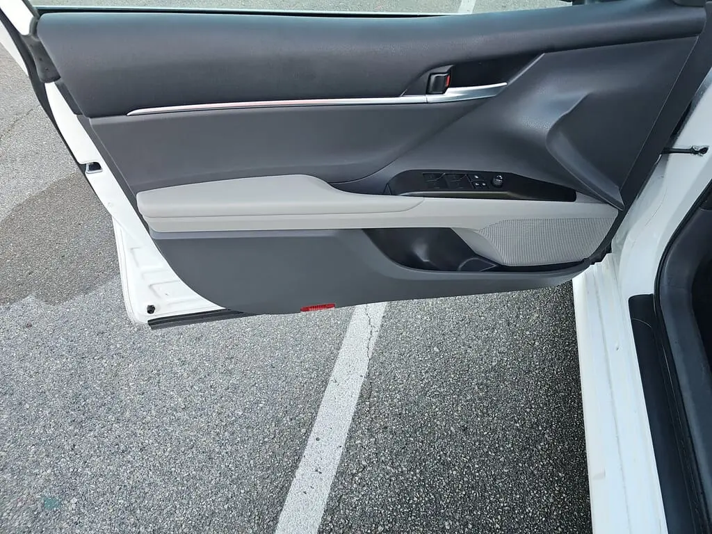 Florida Fine Cars - Used TOYOTA CAMRY 2024 WEST PALM HYBRID LE