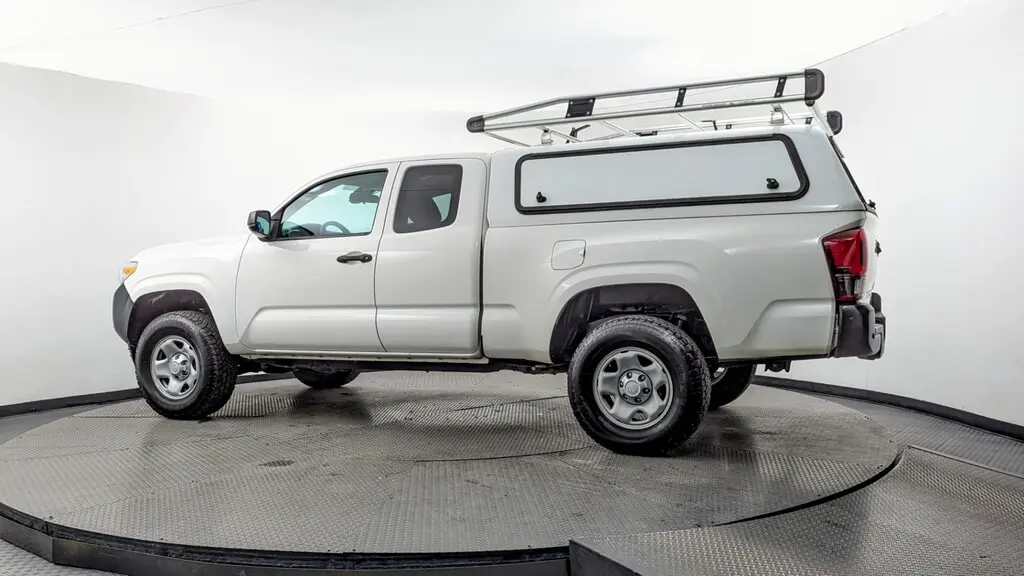 2020 Toyota Tacoma SR photo 3