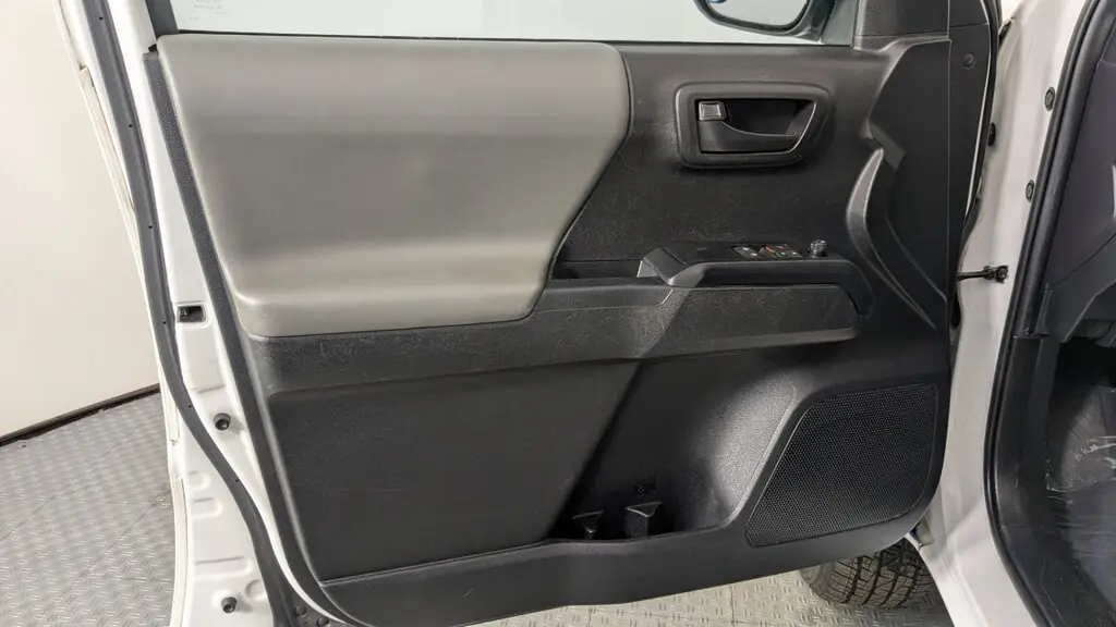 2021 Toyota Tacoma SR photo 2