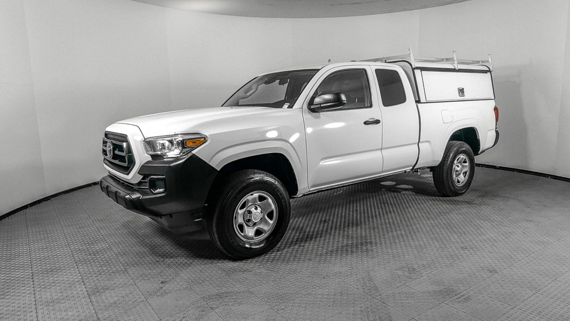 2021 Toyota Tacoma SR's photo