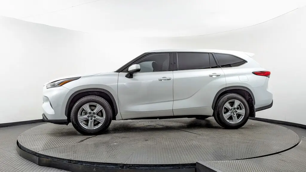 Florida Fine Cars - Used TOYOTA HIGHLANDER 2022 MIAMI LE