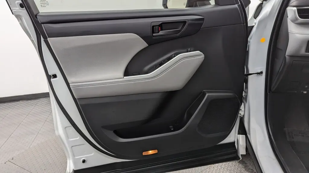 Florida Fine Cars - Used TOYOTA HIGHLANDER 2022 MIAMI LE