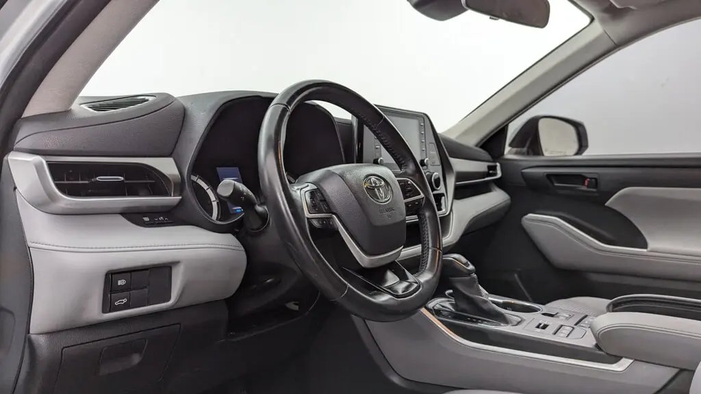 Florida Fine Cars - Used TOYOTA HIGHLANDER 2022 MIAMI LE