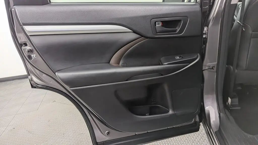 Florida Fine Cars - Used TOYOTA HIGHLANDER 2018 MARGATE LE PLUS