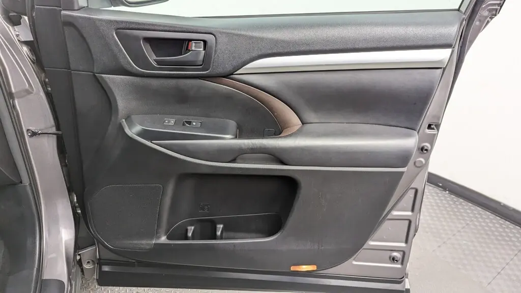 Florida Fine Cars - Used TOYOTA HIGHLANDER 2018 MARGATE LE PLUS