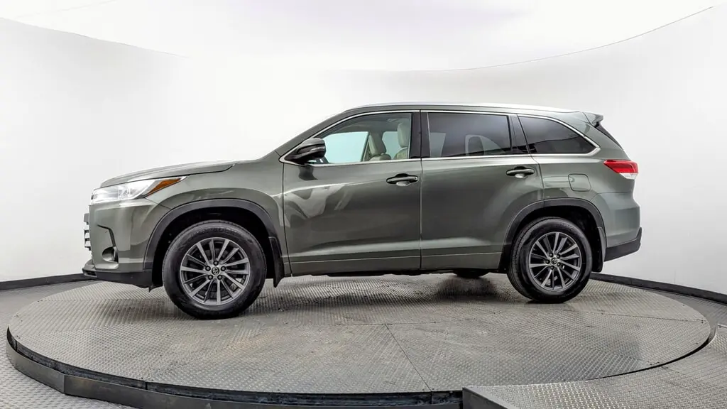 Florida Fine Cars - Used TOYOTA HIGHLANDER 2018 MIAMI XLE