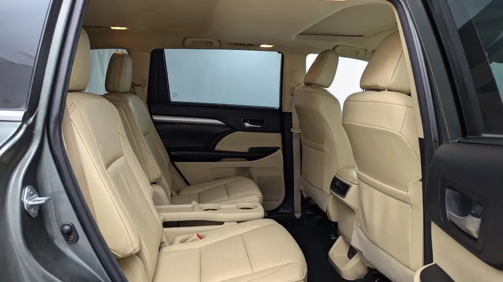 Florida Fine Cars - Used TOYOTA HIGHLANDER 2018 MIAMI XLE