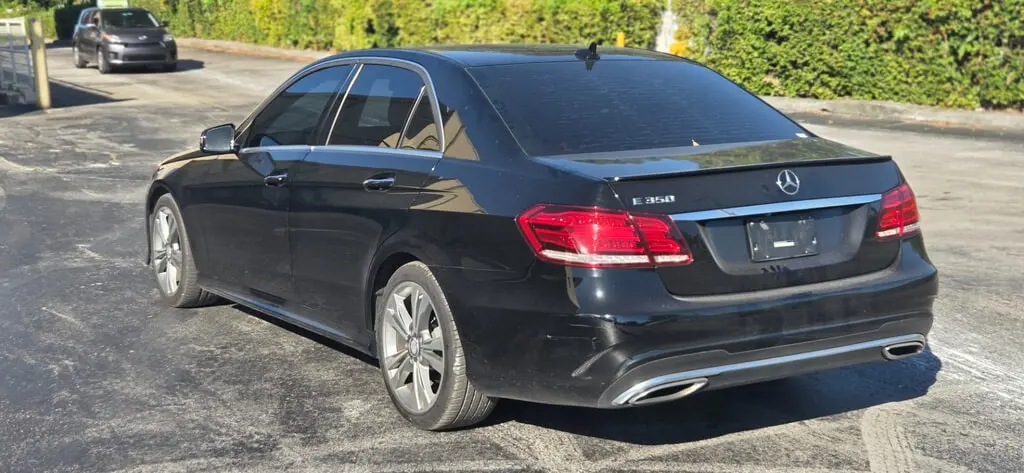 2016 Mercedes Benz E 350 Sport photo 3