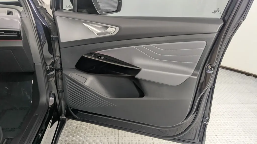 2023 Volkswagen ID.4 Pro S photo 4