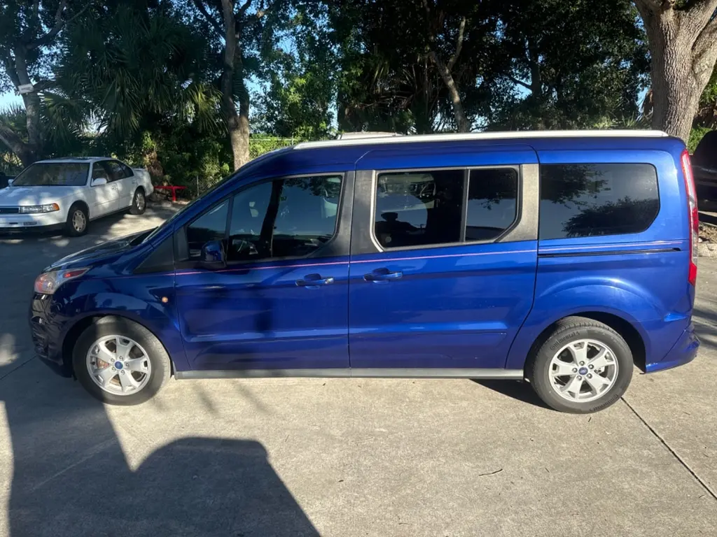 Florida Fine Cars - Used FORD TRANSIT CONNECT WAGON 2017 WEST PALM TITANIUM