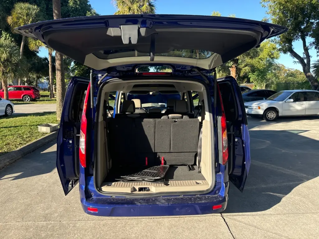 Florida Fine Cars - Used FORD TRANSIT CONNECT WAGON 2017 WEST PALM TITANIUM