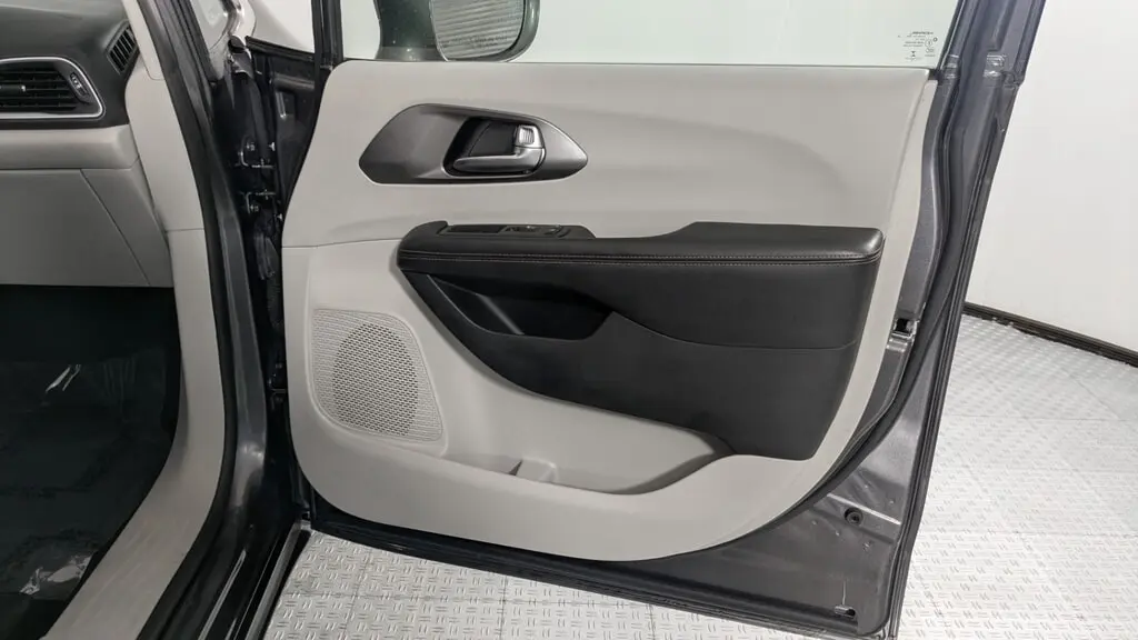 Florida Fine Cars - Used CHRYSLER PACIFICA 2020 ORLANDO TOURING L