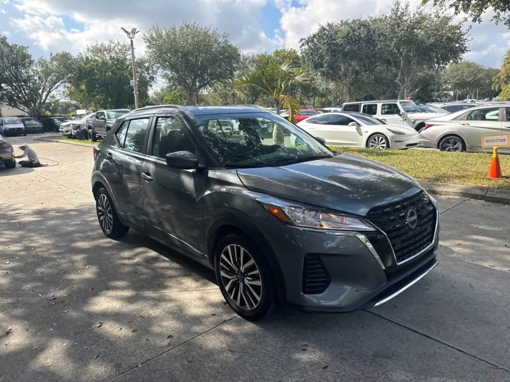 2024 Nissan Kicks SV photo 3