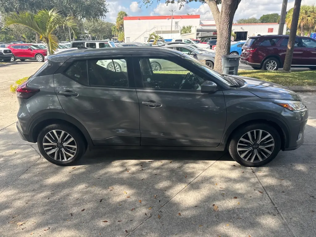 2024 Nissan Kicks SV photo 4