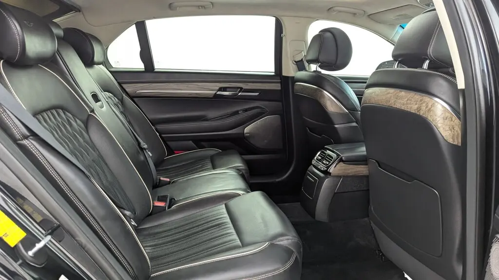 2020 Genesis G90 3.3T Premium photo 2